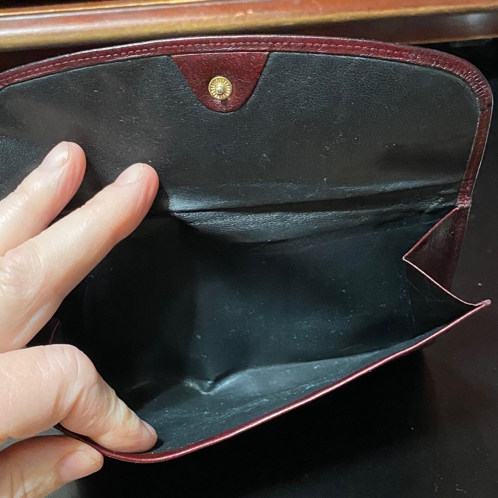 Elegant Sport Gold-Pfeil W. Germany burgundy checkbook Leather Wallet - Picture 5 of 16